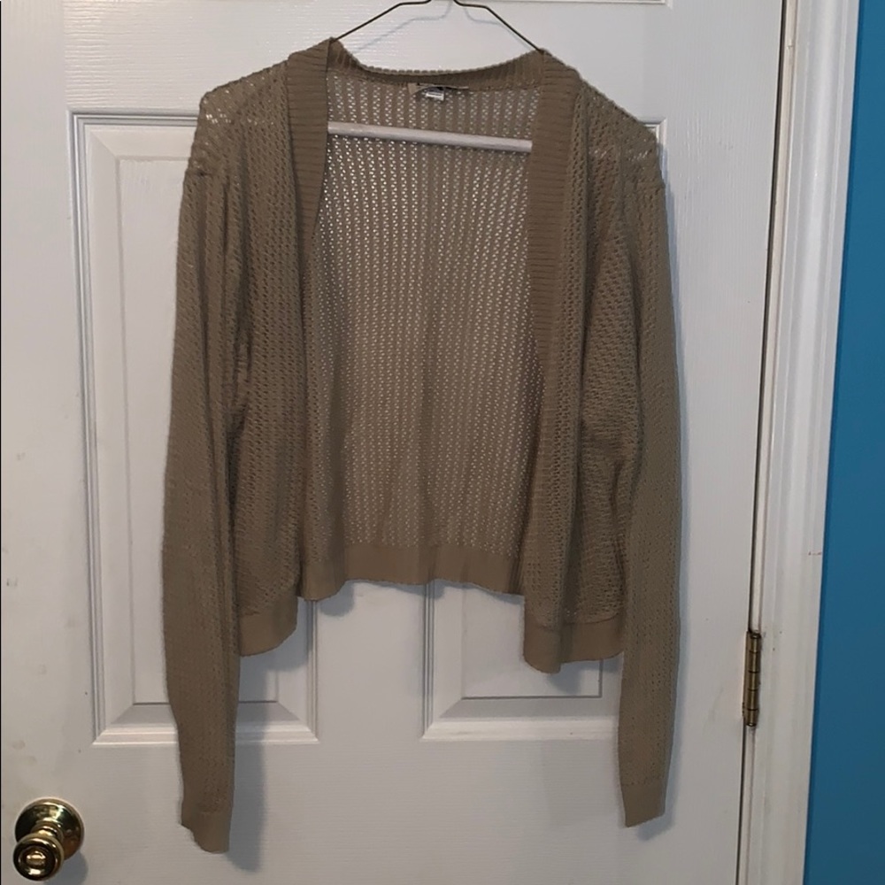 Sweater/Cardigan